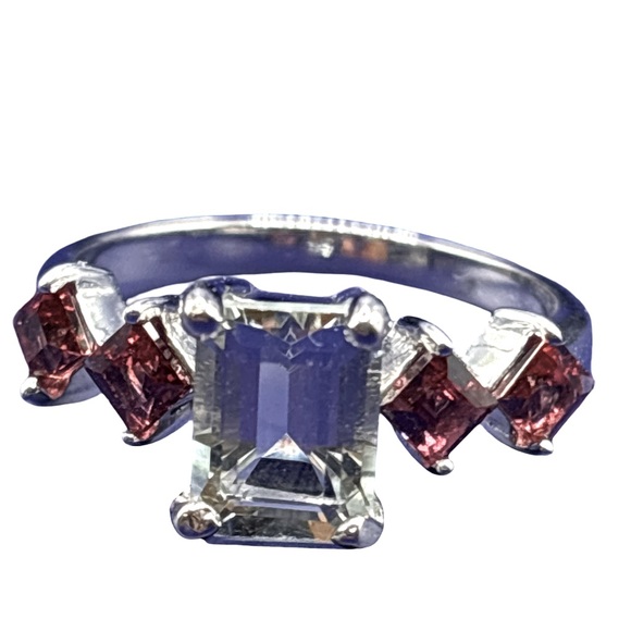 Elegant Clear and Red Gemstone 925 Sterling Silver Ring Size 7 - Picture 3 of 5